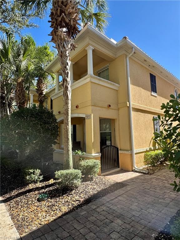 28203 Jeneva Way, Bonita Springs, FL 34135-1