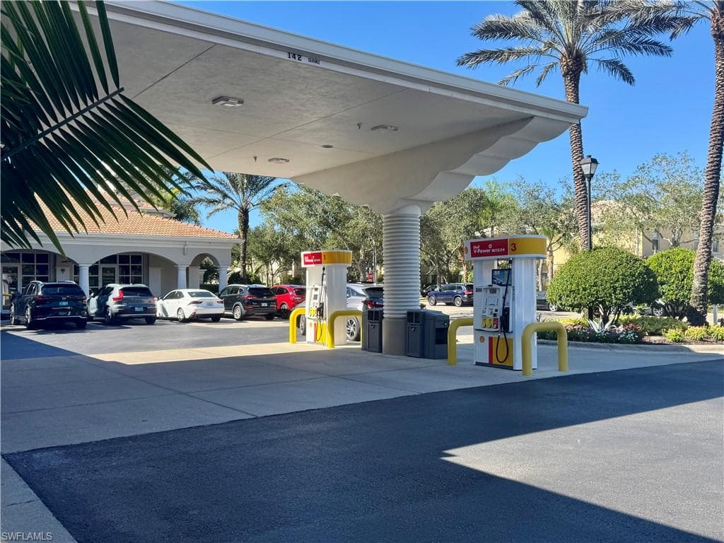 28203 Jeneva Way, Bonita Springs, FL 34135-30