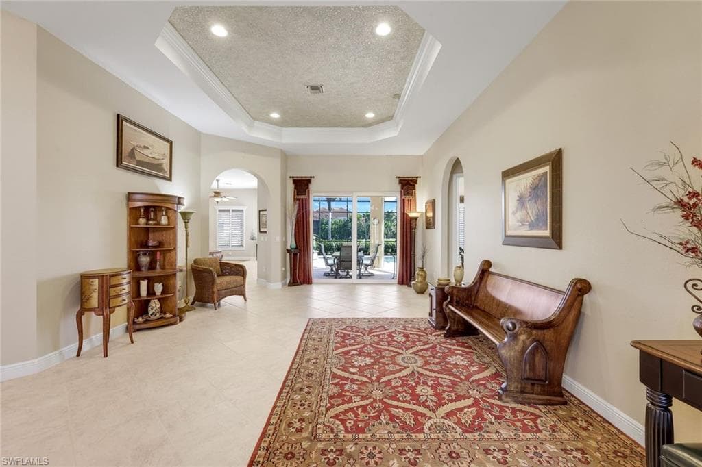 10168 Avonleigh Dr, Bonita Springs, FL 34135-9