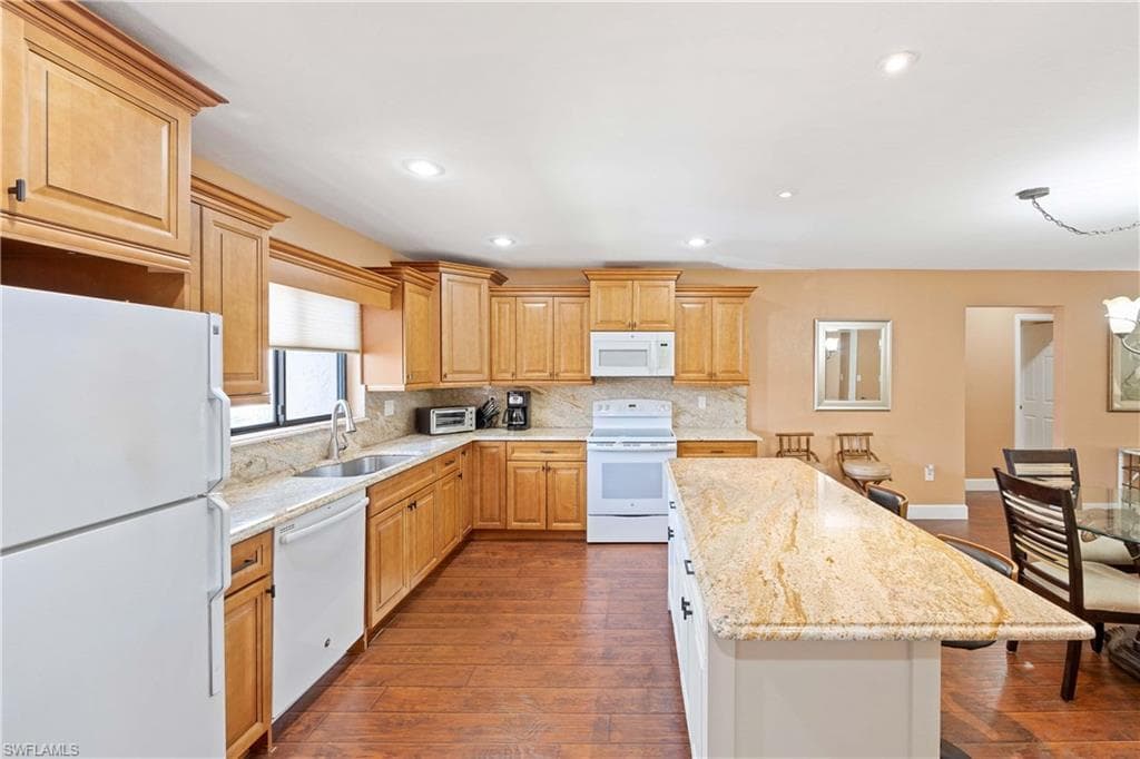 4250 Steamboat Bend 203, Fort Myers, FL 33919-8