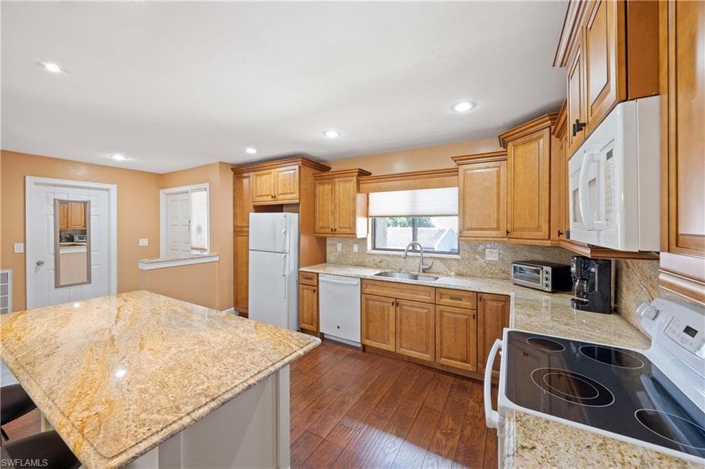 4250 Steamboat Bend 203, Fort Myers, FL 33919-9