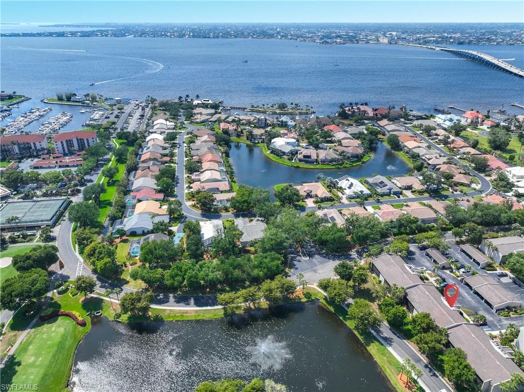 4250 Steamboat Bend 203, Fort Myers, FL 33919-27