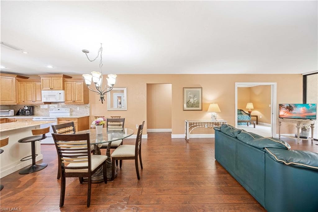 4250 Steamboat Bend 203, Fort Myers, FL 33919-5