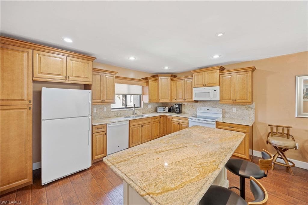 4250 Steamboat Bend 203, Fort Myers, FL 33919-7