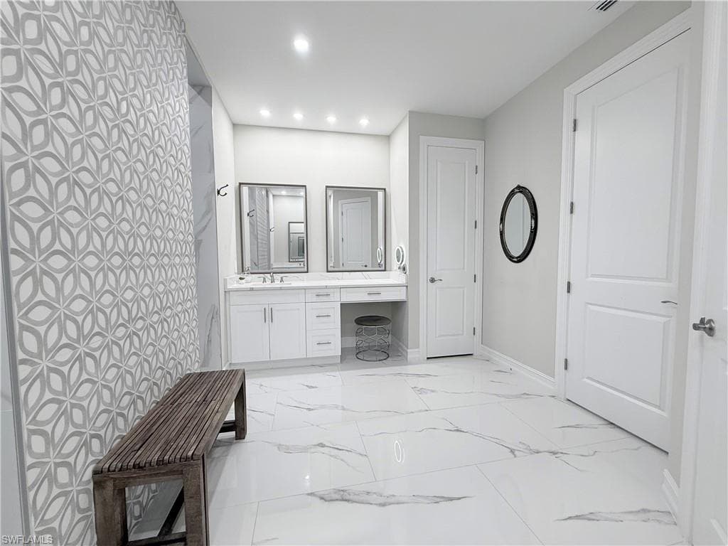 3716 40th Ave SE, Naples, FL 34117-21