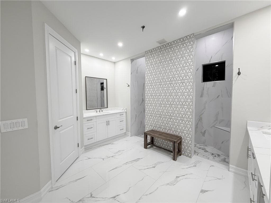 3716 40th Ave SE, Naples, FL 34117-22