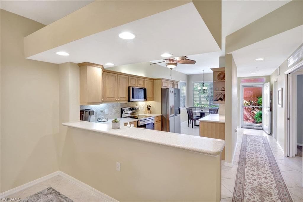 2395 Bayou Ln 7301, Naples, FL 34112-8