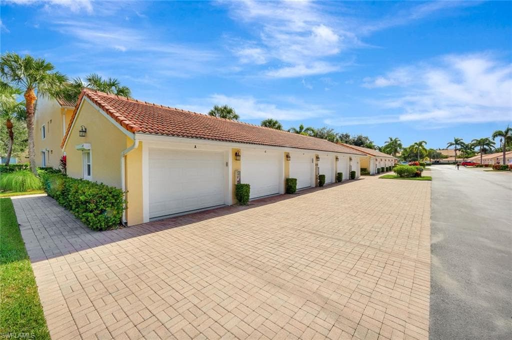 2395 Bayou Ln 7301, Naples, FL 34112-30