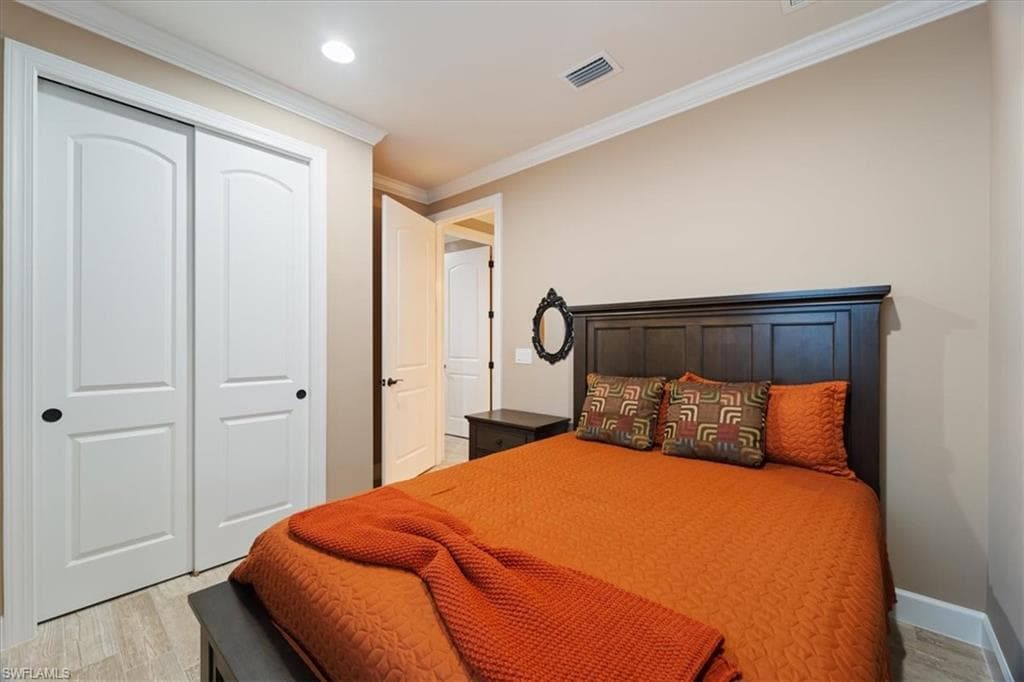 9418 Greyhawk Trl, Naples, FL 34120-13