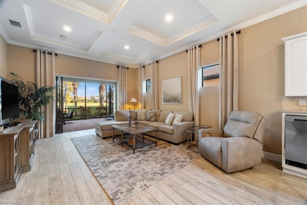 9418 Greyhawk Trl, Naples, FL 34120-3