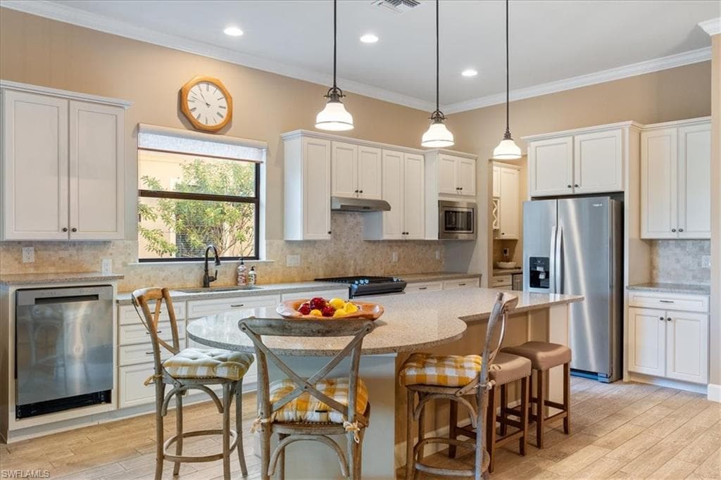 9418 Greyhawk Trl, Naples, FL 34120-6