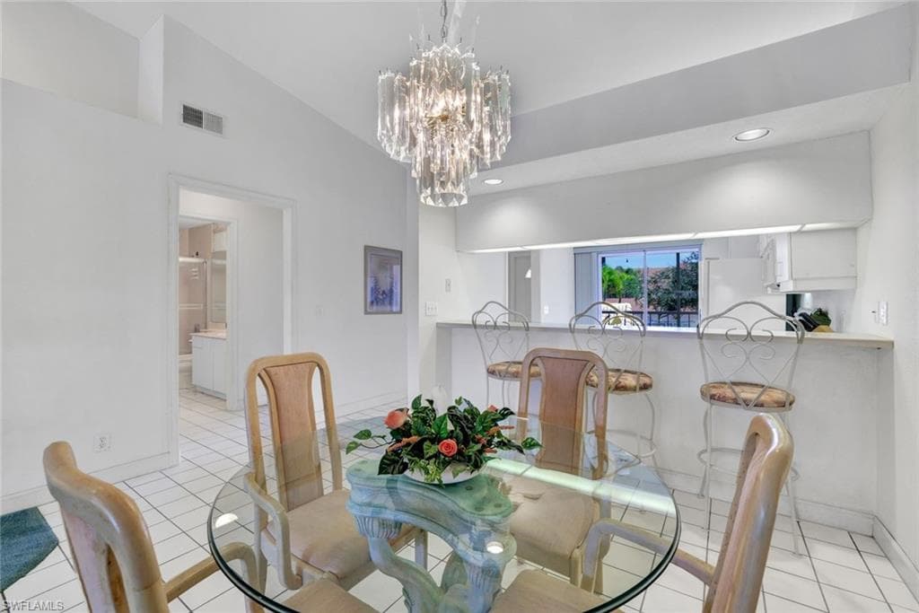 2372 Hidden Lake Dr 808, Naples, FL 34112-10