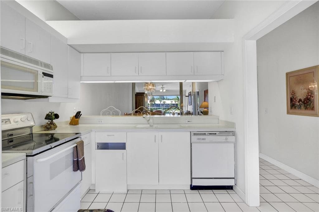 2372 Hidden Lake Dr 808, Naples, FL 34112-13