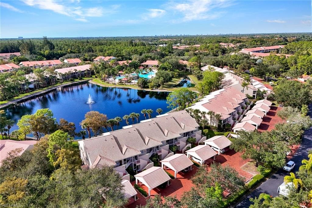 2372 Hidden Lake Dr 808, Naples, FL 34112-29