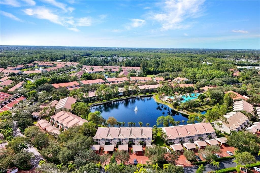 2372 Hidden Lake Dr 808, Naples, FL 34112-30