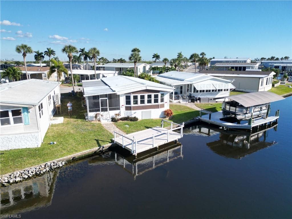 17650 Bryan Ct, Fort Myers Beach, FL 33931-5