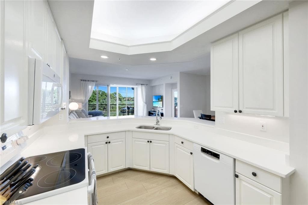 25161 Sandpiper Greens Ct 203, Bonita Springs, FL 34134-9