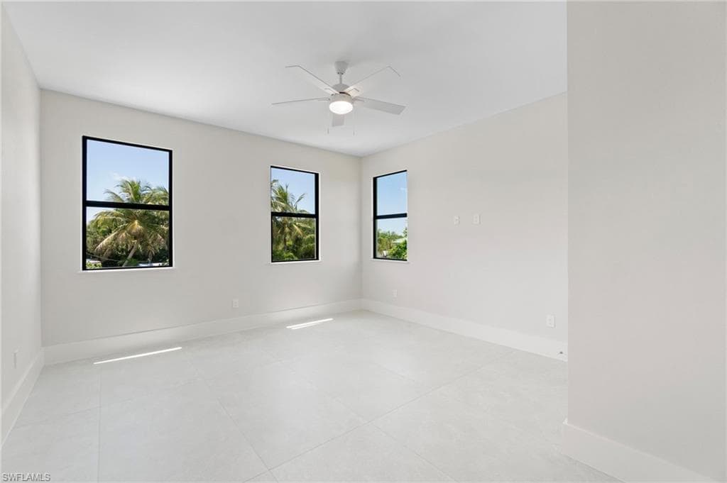 2727 Van Buren Ave, Naples, FL 34112-22