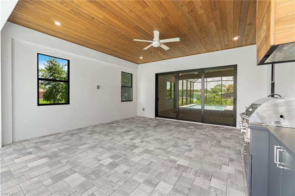 2727 Van Buren Ave, Naples, FL 34112-26