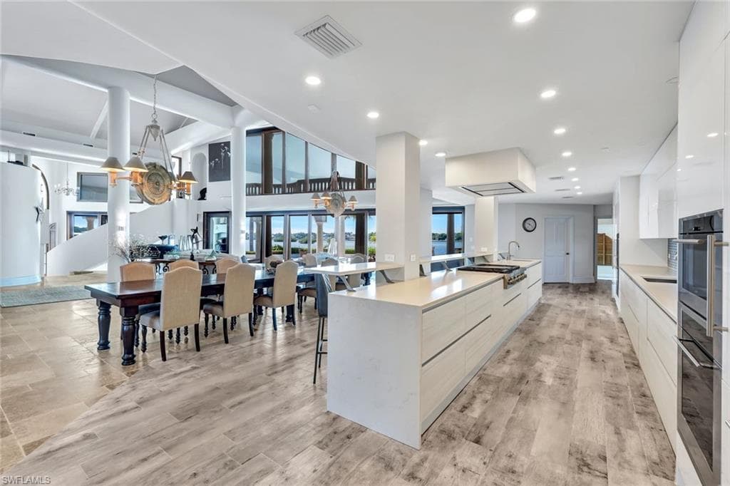 550 Alameda Ct, Marco Island, FL 34145-11