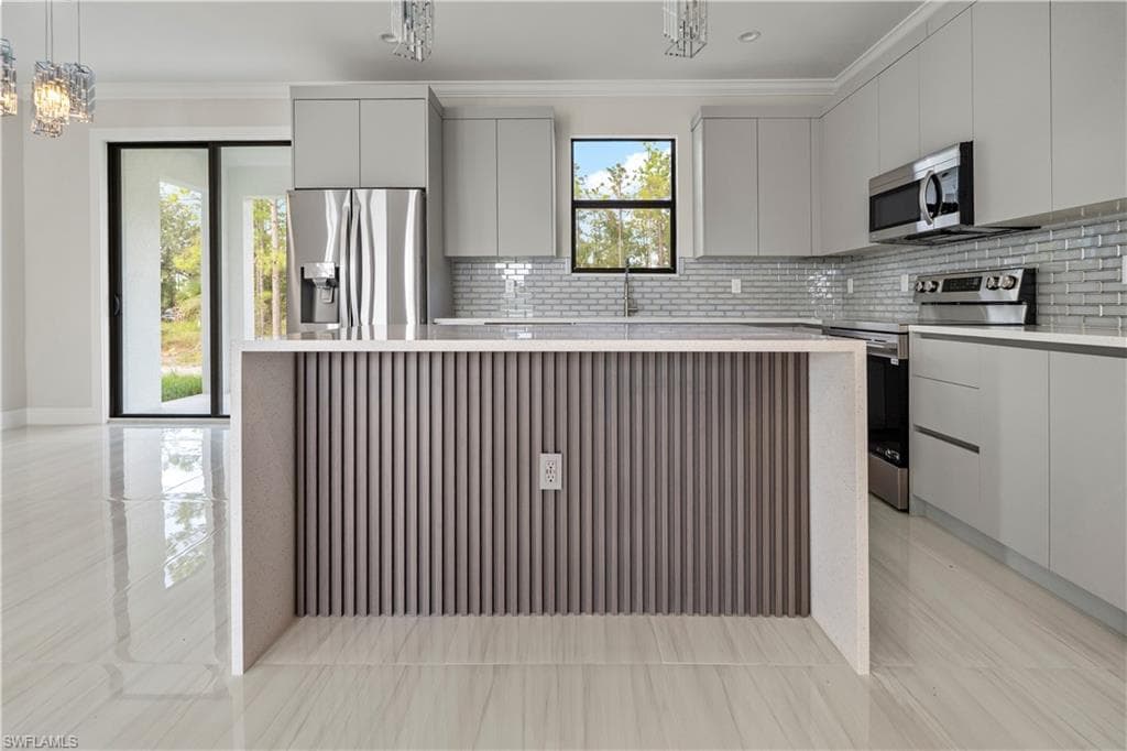 3587 18th Ave SE, Naples, FL 34117-12