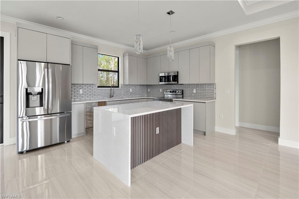 3587 18th Ave SE, Naples, FL 34117-21