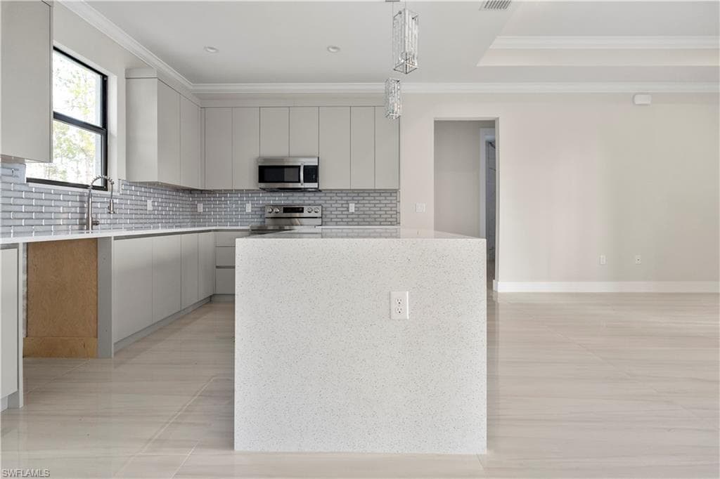 3587 18th Ave SE, Naples, FL 34117-22