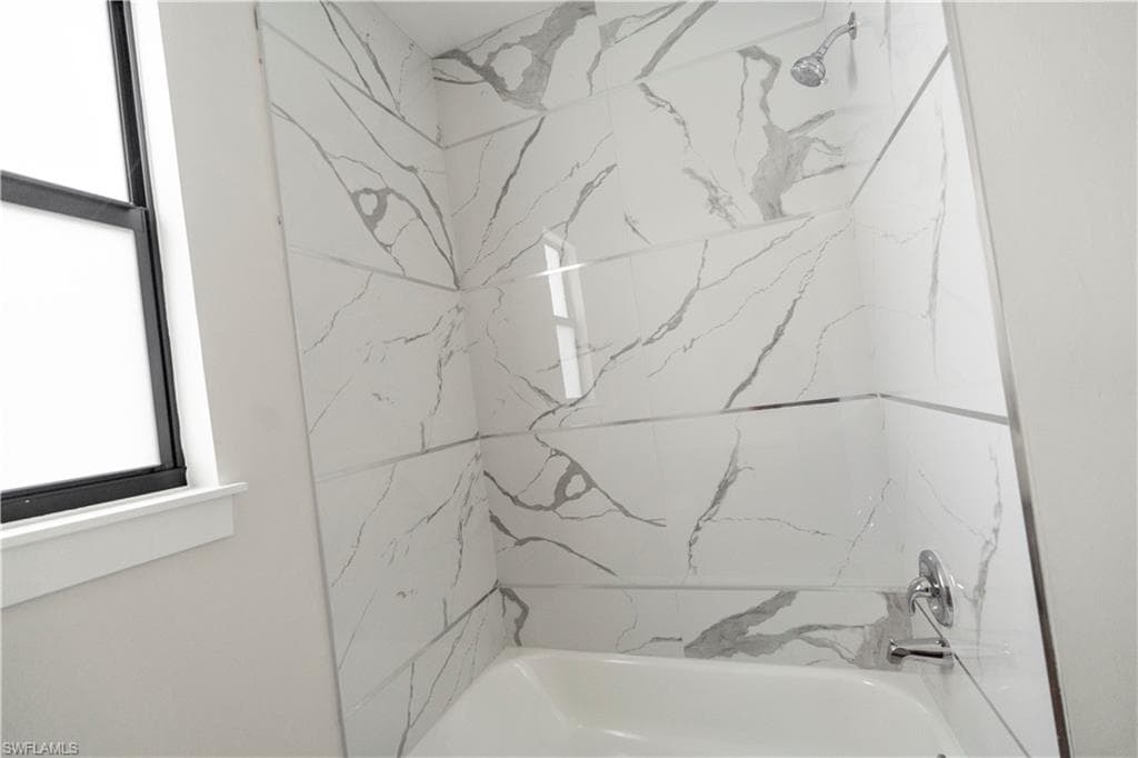 3587 18th Ave SE, Naples, FL 34117-35