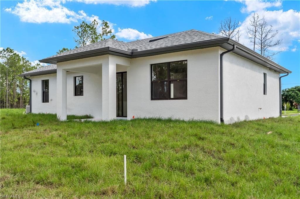 3587 18th Ave SE, Naples, FL 34117-38