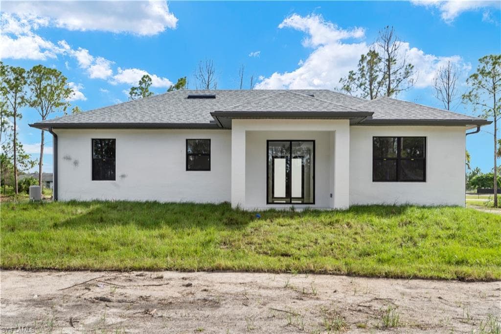 3587 18th Ave SE, Naples, FL 34117-39