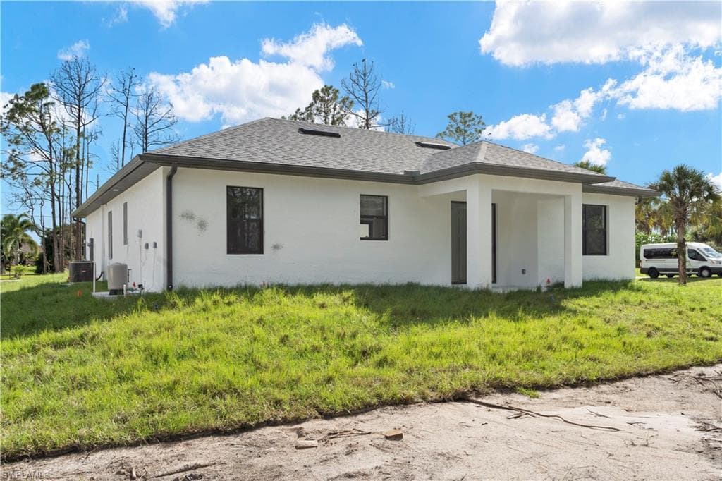 3587 18th Ave SE, Naples, FL 34117-40