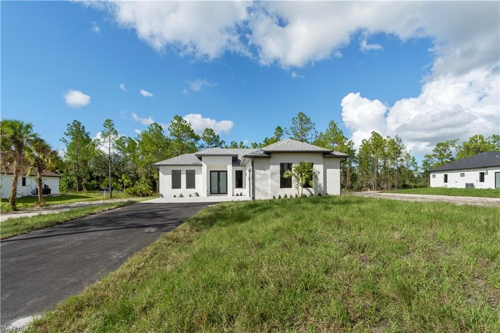 3587 18th Ave SE, Naples, FL 34117-5