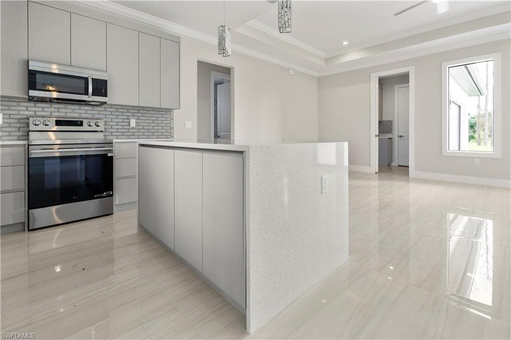 3587 18th Ave SE, Naples, FL 34117-6