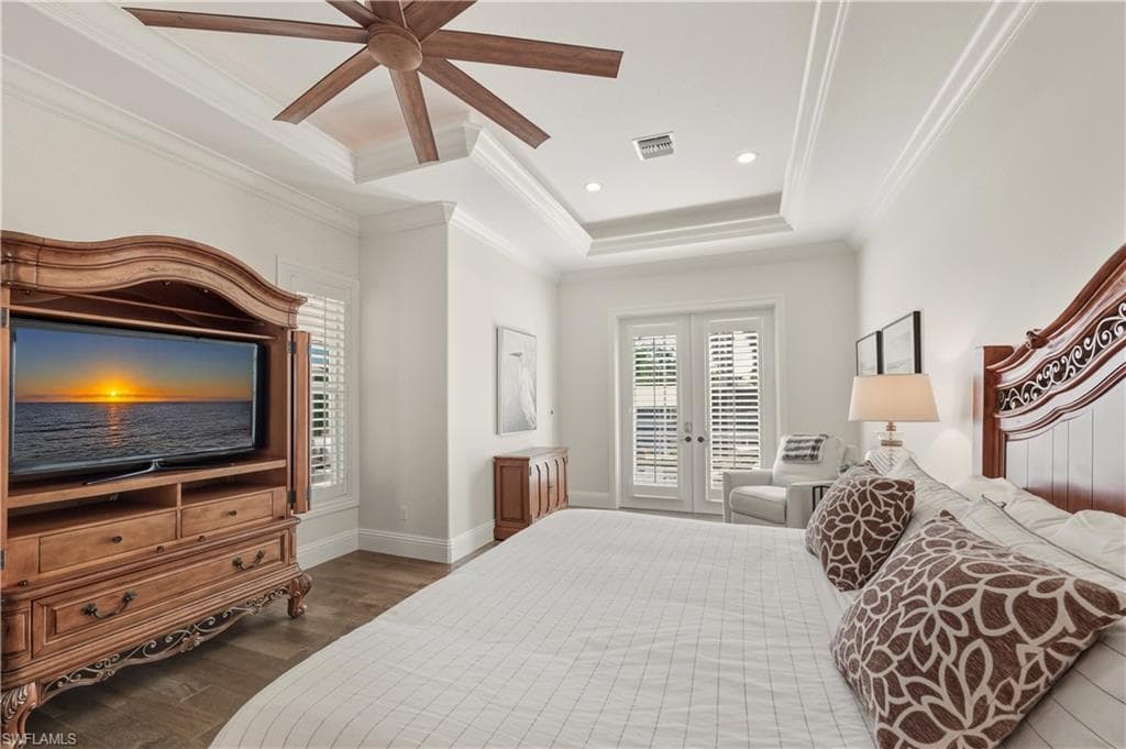 494 Seabee Ave, Naples, FL 34108-14