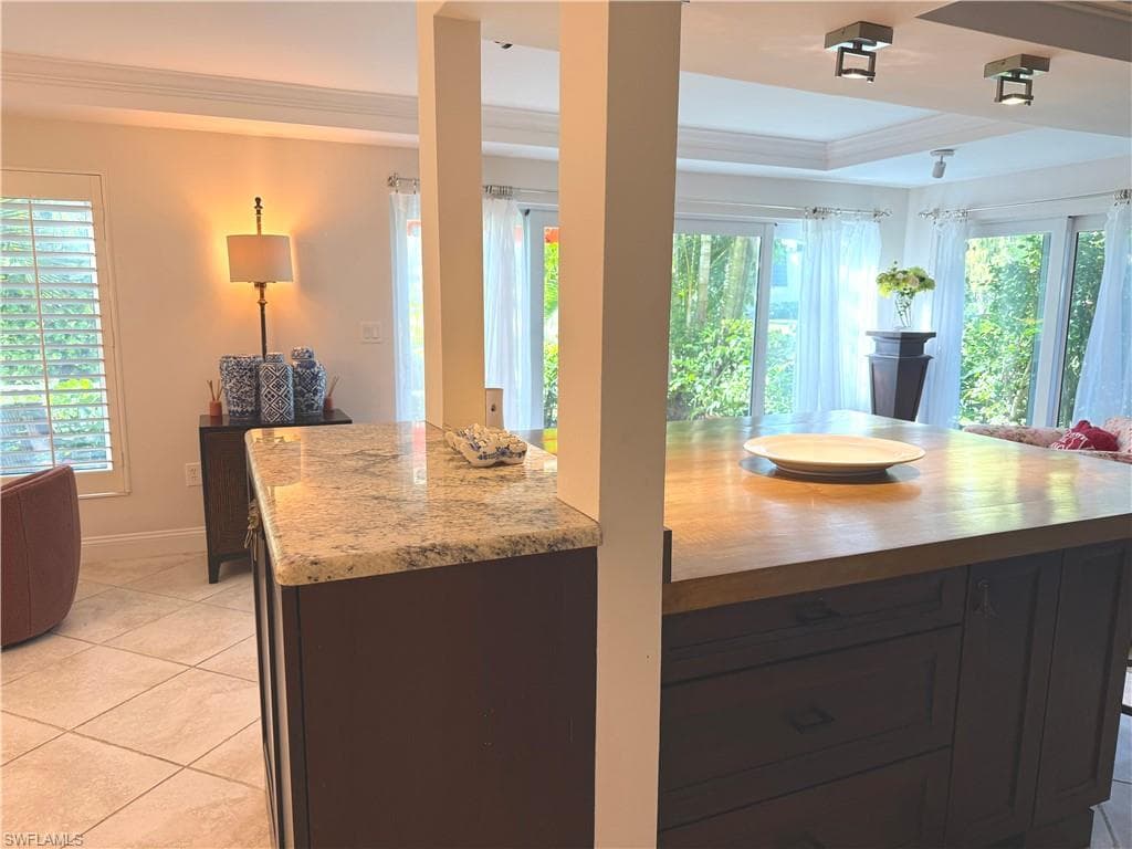 1810 Bald Eagle Dr A, Naples, FL 34105-10