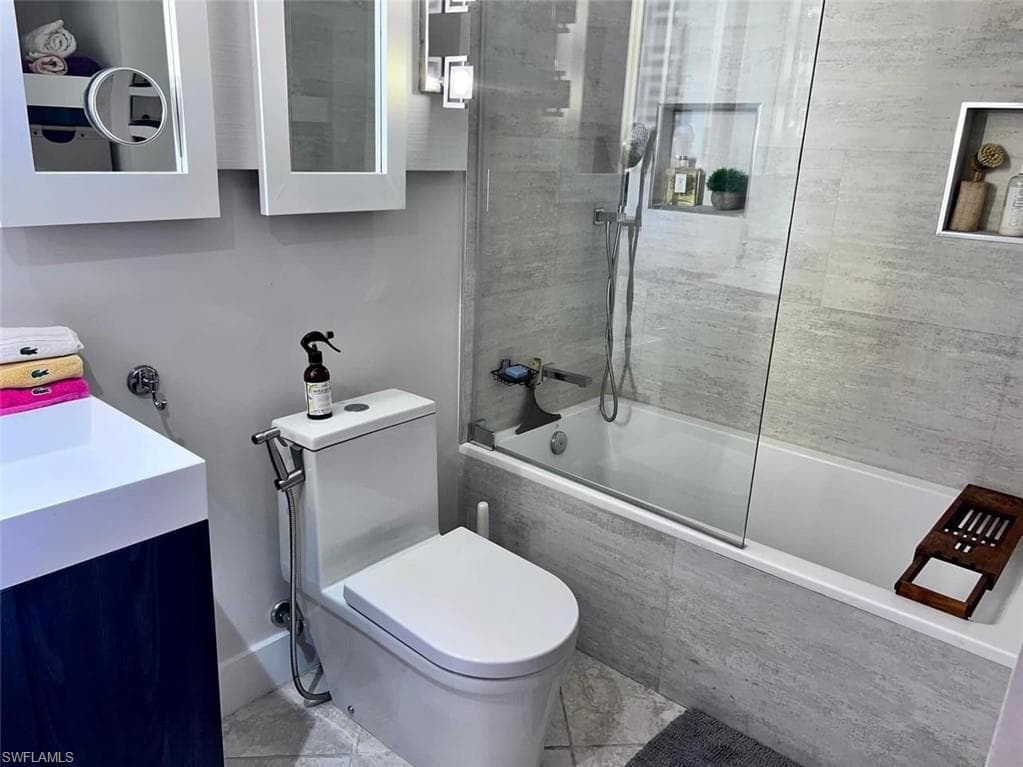 1810 Bald Eagle Dr A, Naples, FL 34105-29