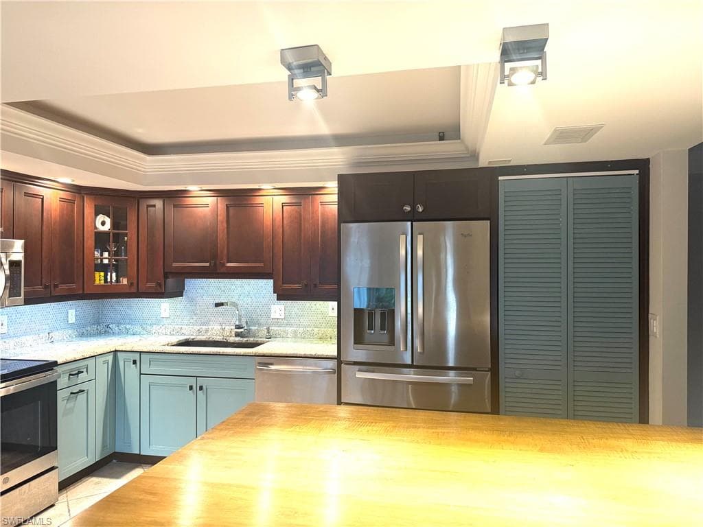 1810 Bald Eagle Dr A, Naples, FL 34105-2