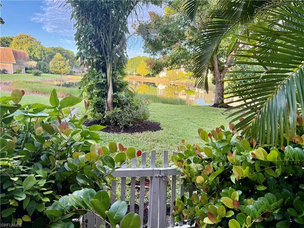 1810 Bald Eagle Dr A, Naples, FL 34105-43