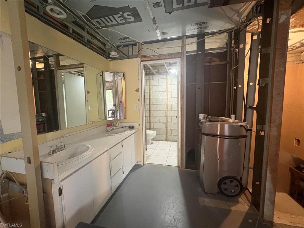 12324 Woodrose Ct 2, Fort Myers, FL 33907-12