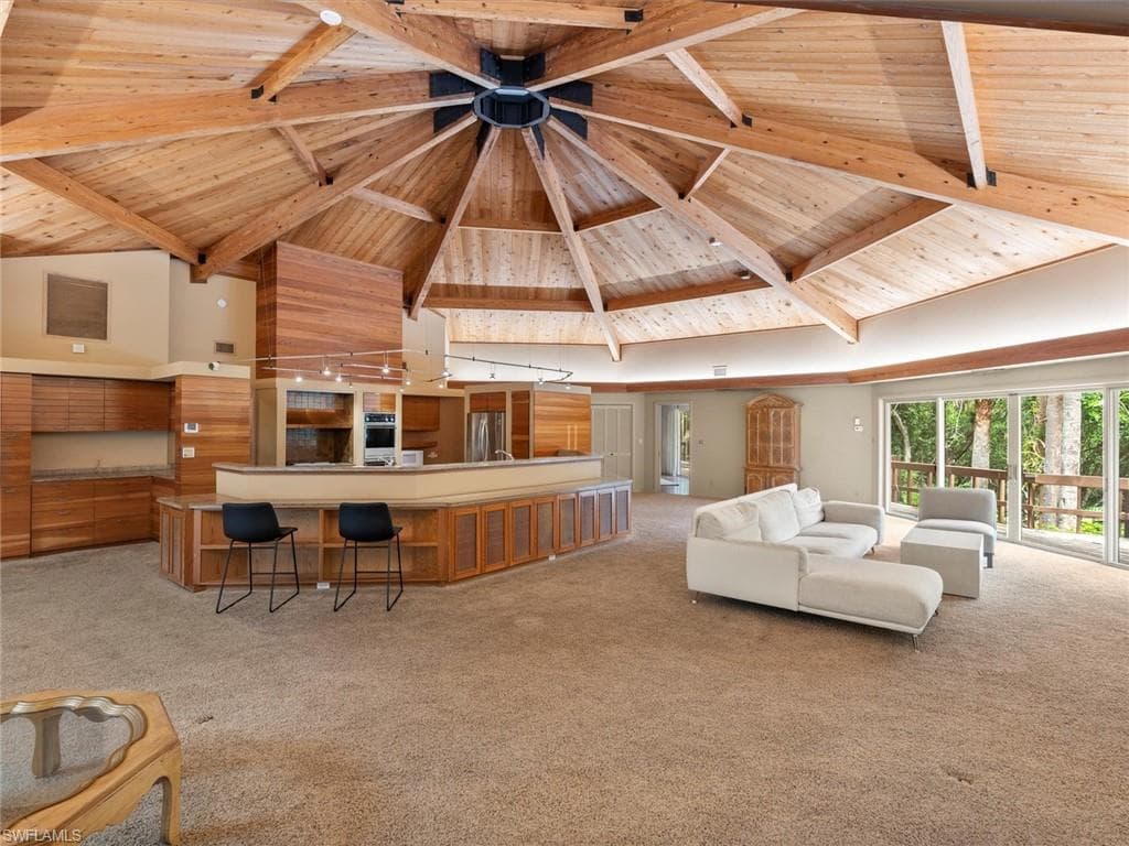 3720 Gail Blvd, Naples, FL 34104-16