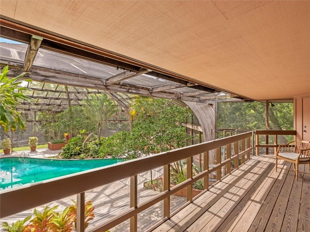 3720 Gail Blvd, Naples, FL 34104-20