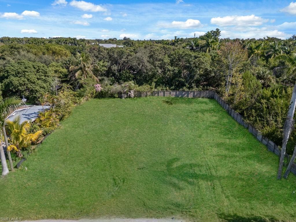 4975 Palmetto Ct, Naples, FL 34112-1