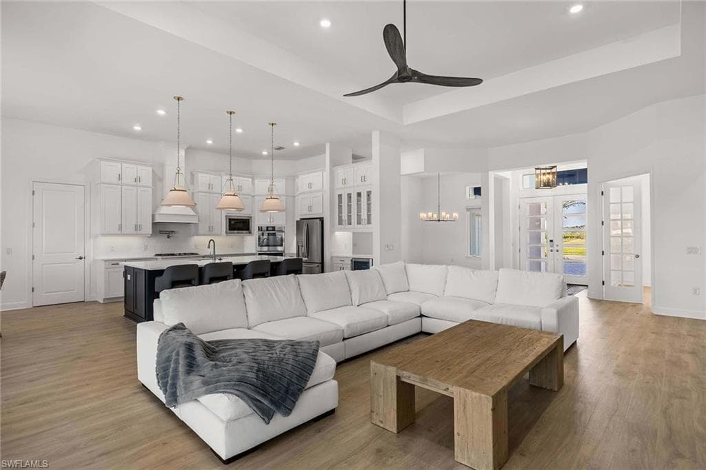 15398 Turin Dr, Naples, FL 34114-9