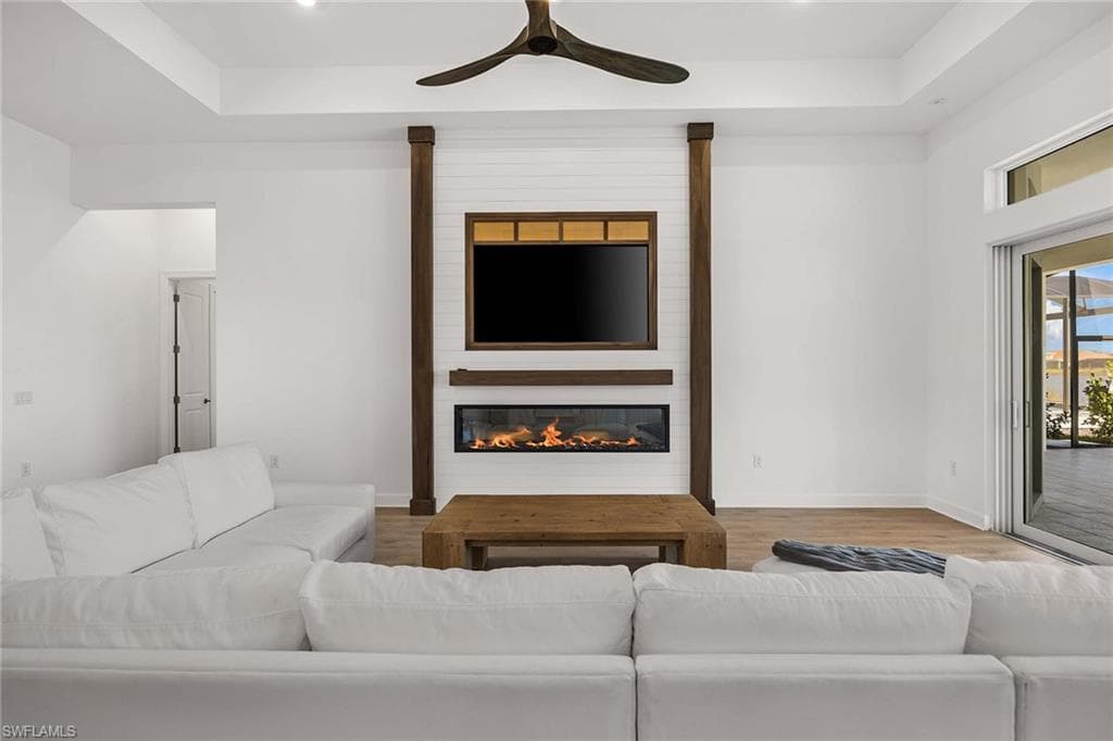 15398 Turin Dr, Naples, FL 34114-11