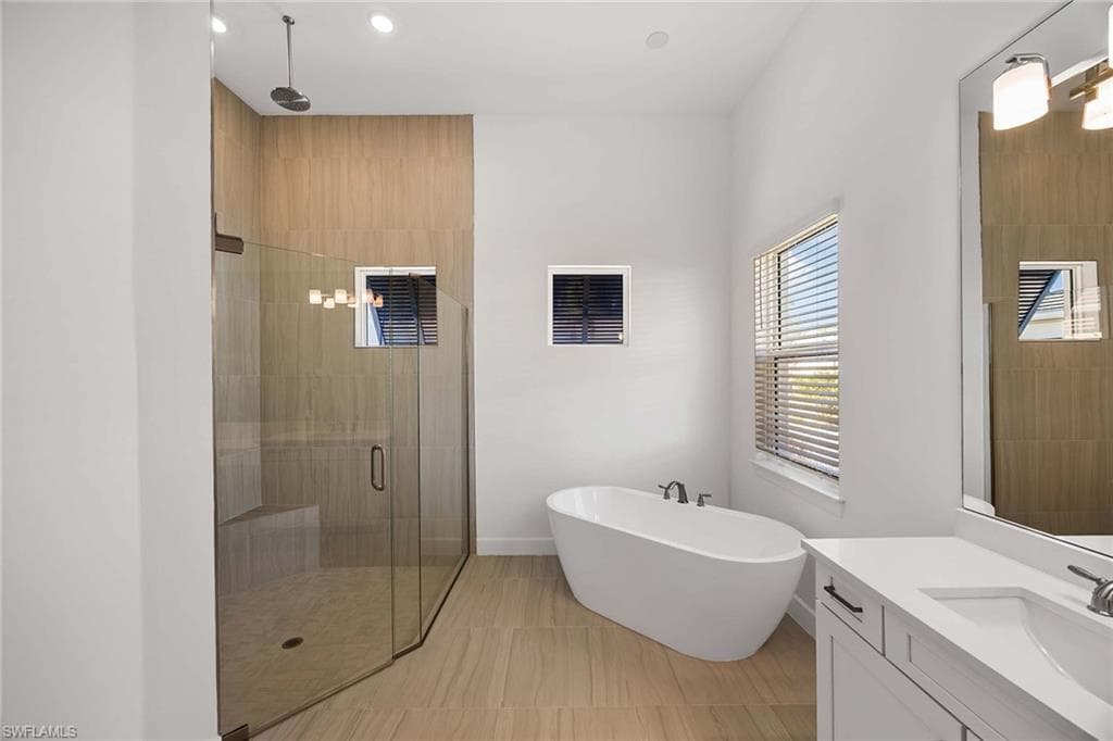 15398 Turin Dr, Naples, FL 34114-25