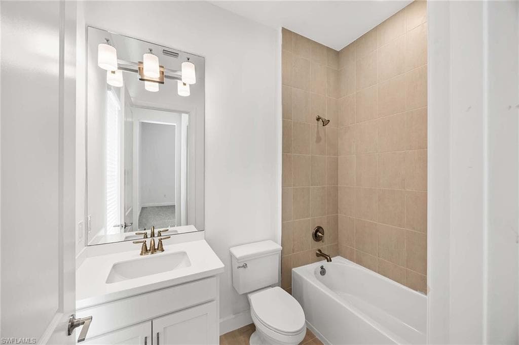 15398 Turin Dr, Naples, FL 34114-27