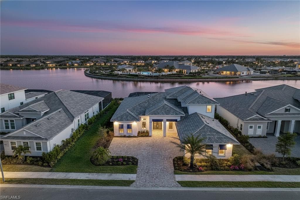 15398 Turin Dr, Naples, FL 34114-1