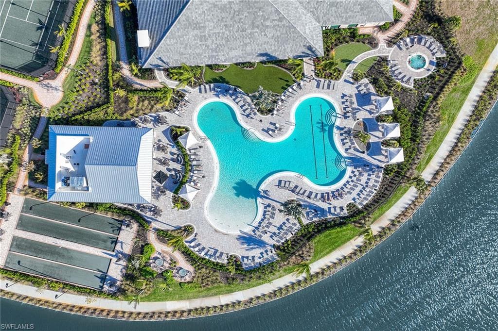 15398 Turin Dr, Naples, FL 34114-45