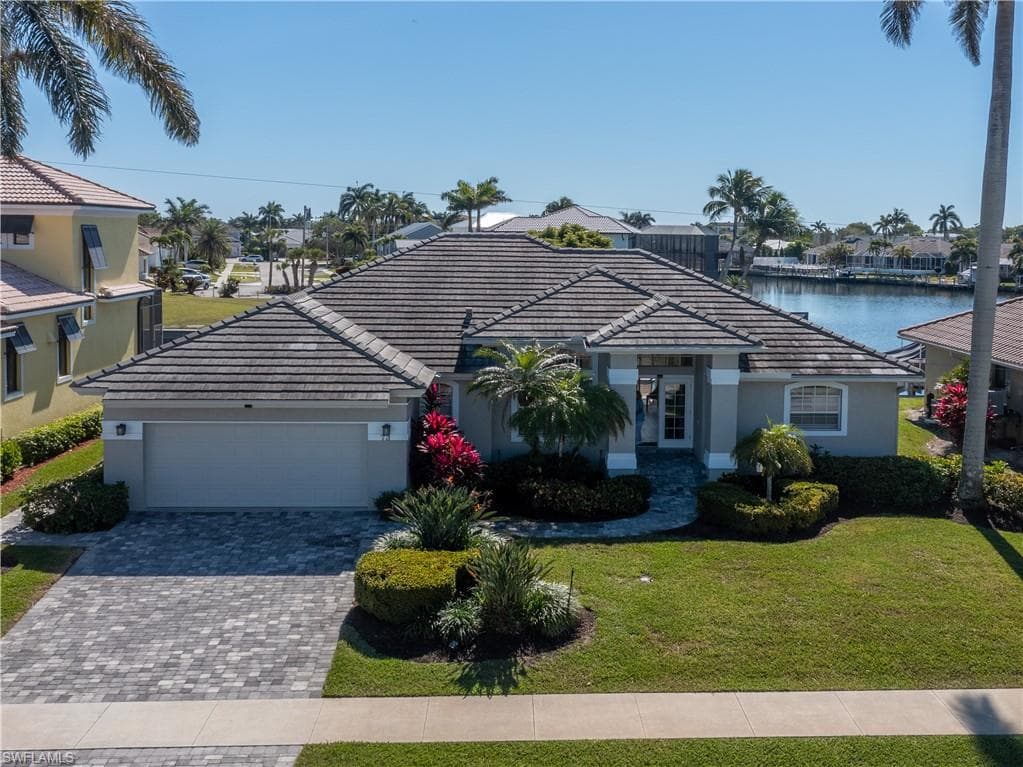 73 Gulfport Ct, Marco Island, FL 34145-1