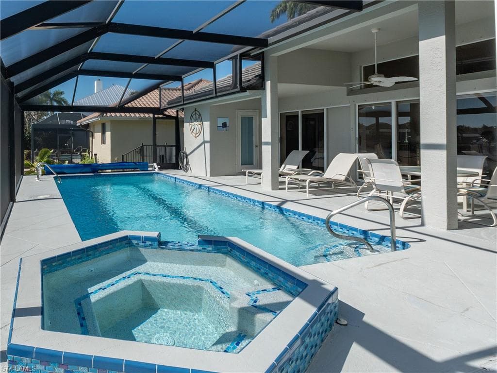 73 Gulfport Ct, Marco Island, FL 34145-29